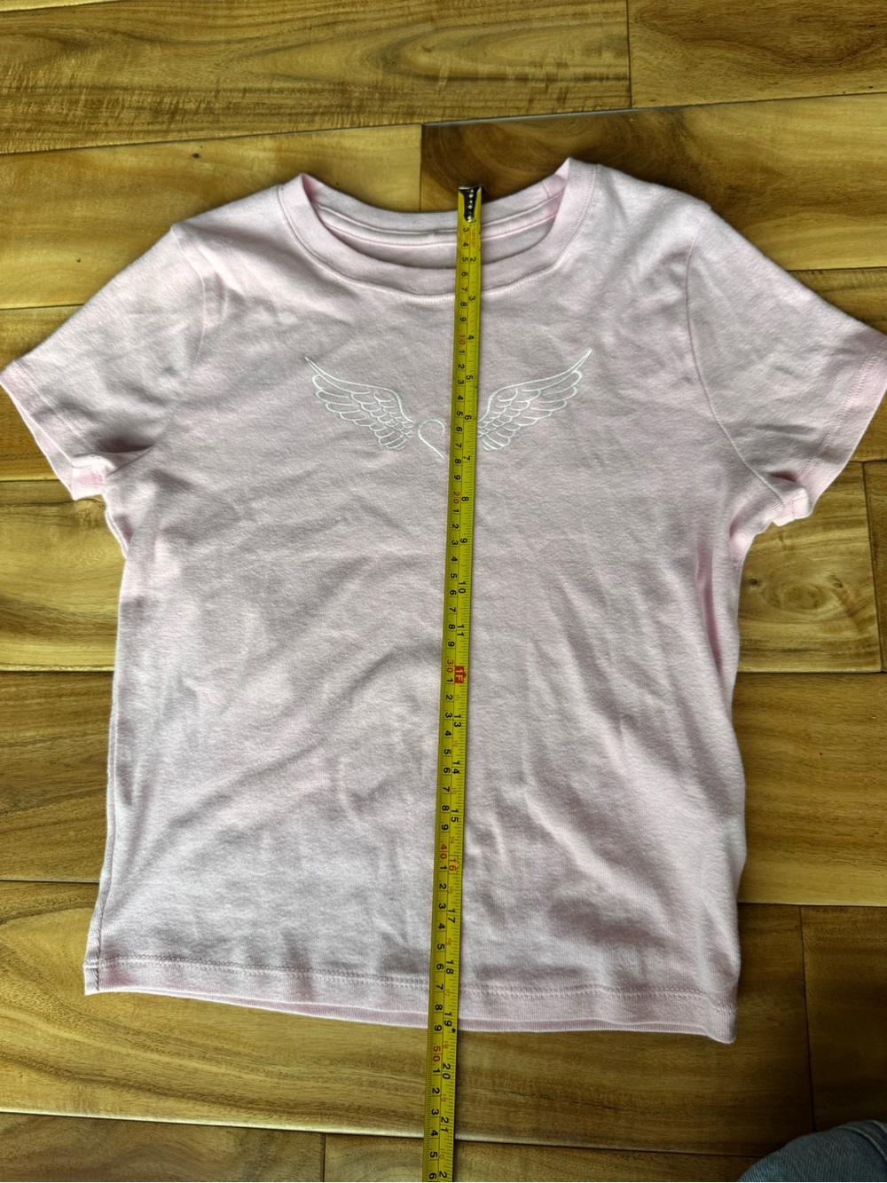 Hollister Light Pink Tee with White Winged Heart Graphic - Picture 6 of 7